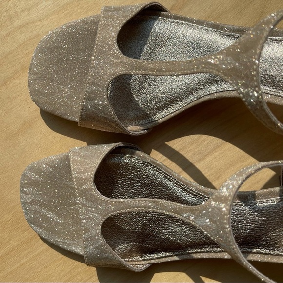 Adrianna Papell, New, Edie, T-Strap Sandal - Picture 2 of 5